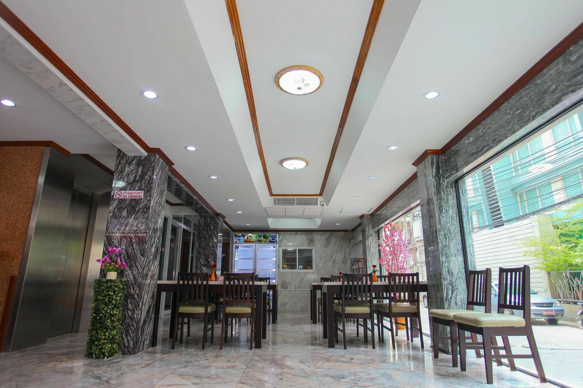 Grand Omari Hotel Банкок Екстериор снимка